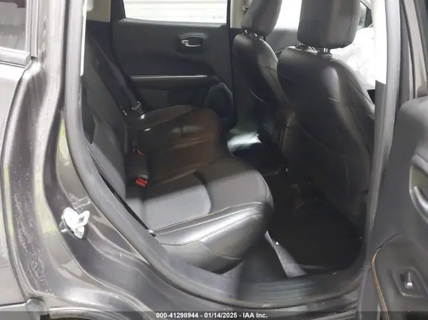 3C4NJDCB2LT239225 2020 JEEP COMPASS - Image 8