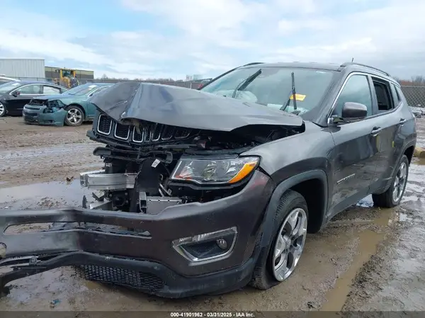 3C4NJDCB2MT576575 2021 JEEP COMPASS - Image 2