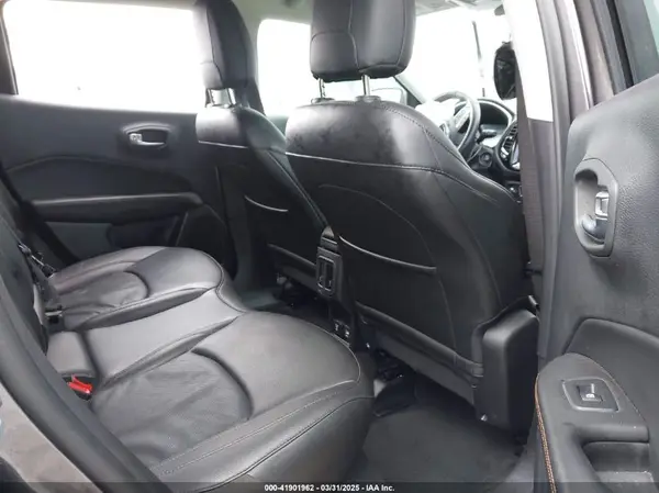 3C4NJDCB2MT576575 2021 JEEP COMPASS - Image 8