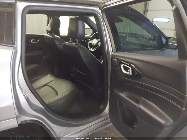 3C4NJDCB2NT101980 2022 JEEP COMPASS - Image 8
