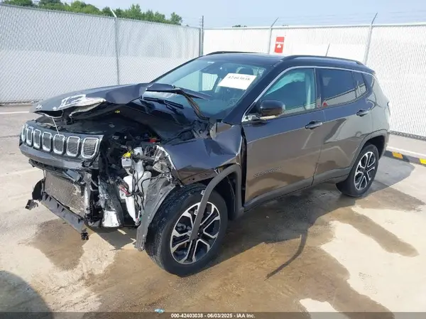 3C4NJDCB2NT118200 2022 JEEP COMPASS - Image 2