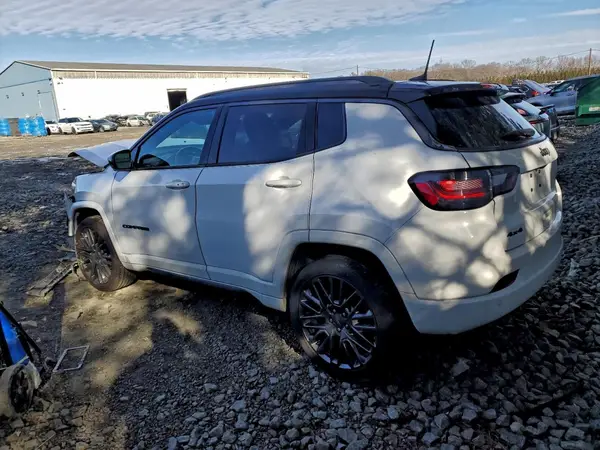 3C4NJDCB2NT143503 2022 JEEP COMPASS - Image 2