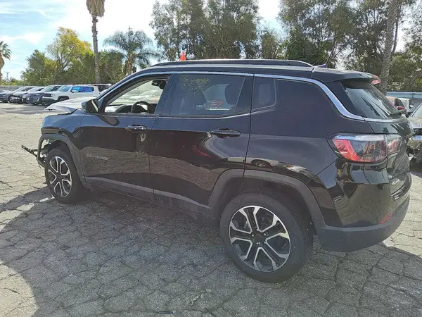 3C4NJDCB2NT205790 2022 JEEP COMPASS - Image 2
