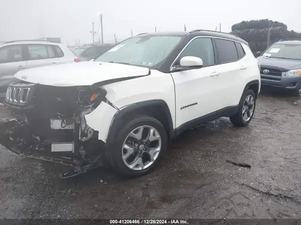 3C4NJDCB3JT147358 2018 JEEP COMPASS - Image 2