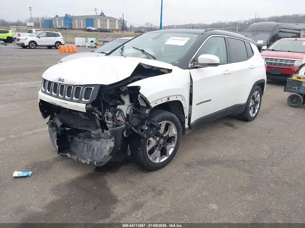 3C4NJDCB3JT153404 2018 JEEP COMPASS - Image 2