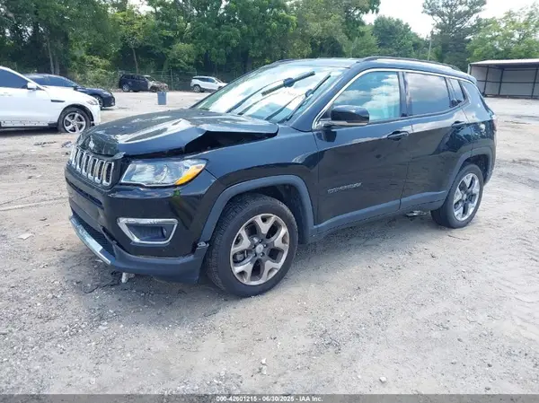 3C4NJDCB3JT153578 2018 JEEP COMPASS - Image 2