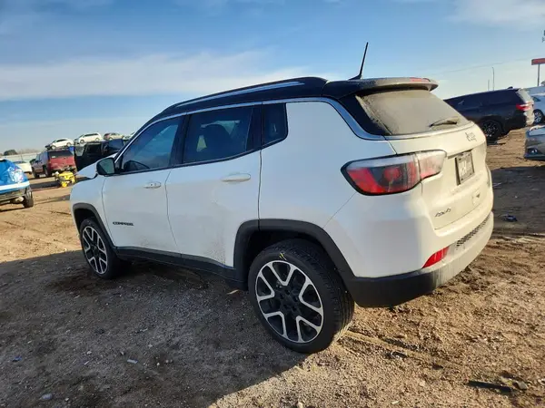 3C4NJDCB3JT168503 2018 JEEP COMPASS - Image 2
