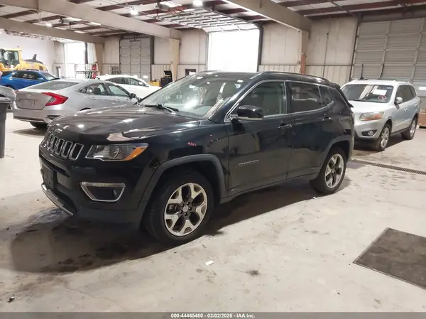 3C4NJDCB3JT200740 2018 JEEP COMPASS - Image 2