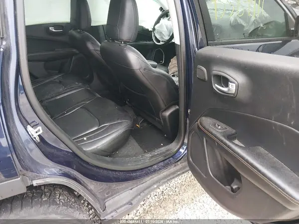 3C4NJDCB3JT201578 2018 JEEP COMPASS - Image 8