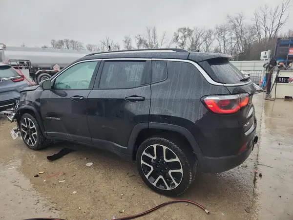 3C4NJDCB3JT206523 2018 JEEP COMPASS - Image 2