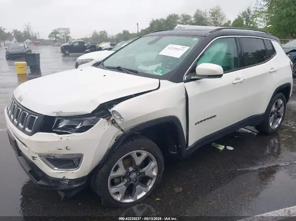 3C4NJDCB3JT222382 2018 JEEP COMPASS - Image 2