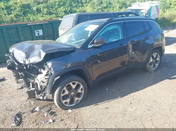 3C4NJDCB3JT231213 2018 JEEP COMPASS - Image 2