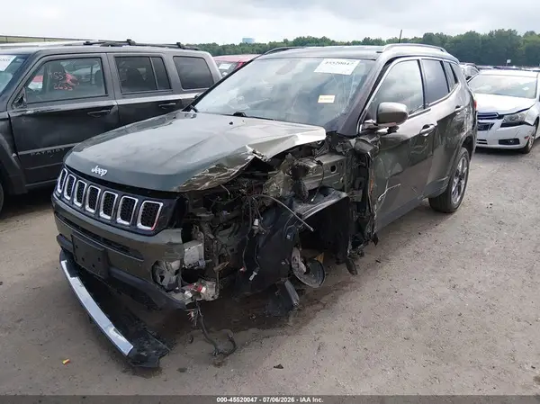 3C4NJDCB3JT258847 2018 JEEP COMPASS - Image 2