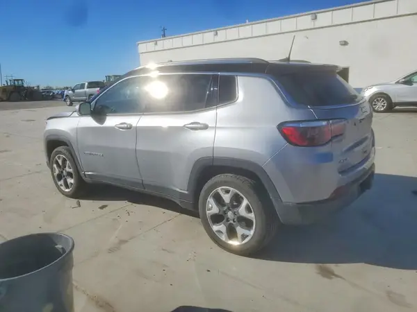 3C4NJDCB3JT258993 2018 JEEP COMPASS - Image 2