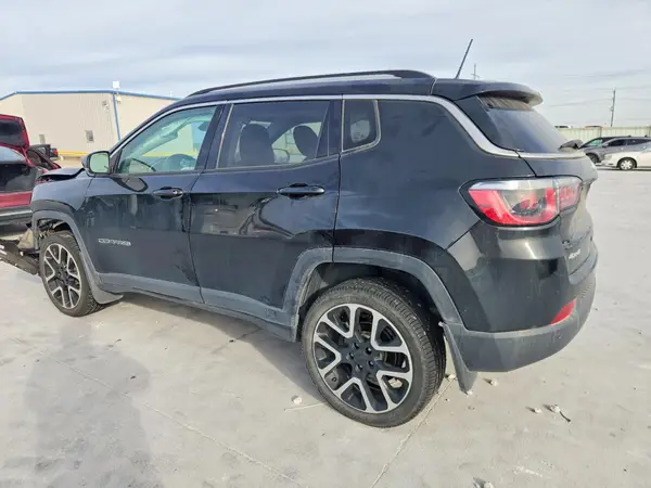 3C4NJDCB3JT261859 2018 JEEP COMPASS - Image 2