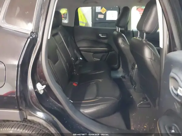 3C4NJDCB3JT266978 2018 JEEP COMPASS - Image 8