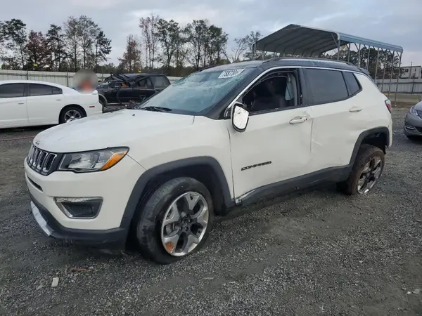 3C4NJDCB3JT281299 2018 JEEP COMPASS - Image 1