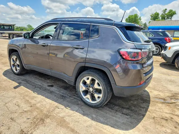 3C4NJDCB3JT281965 2018 JEEP COMPASS - Image 2