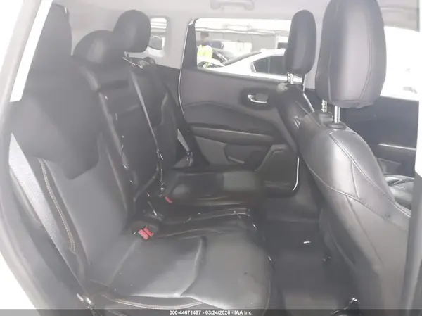 3C4NJDCB3JT290701 2018 JEEP COMPASS - Image 8