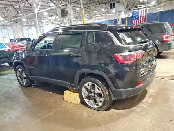 3C4NJDCB3JT315970 2018 JEEP COMPASS - Image 2