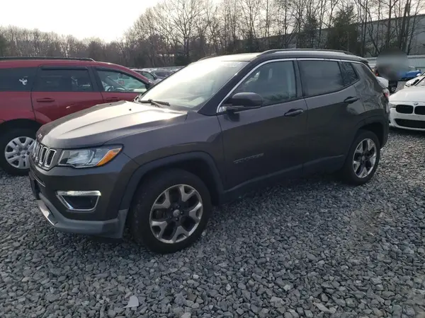3C4NJDCB3JT324104 2018 JEEP COMPASS - Image 1
