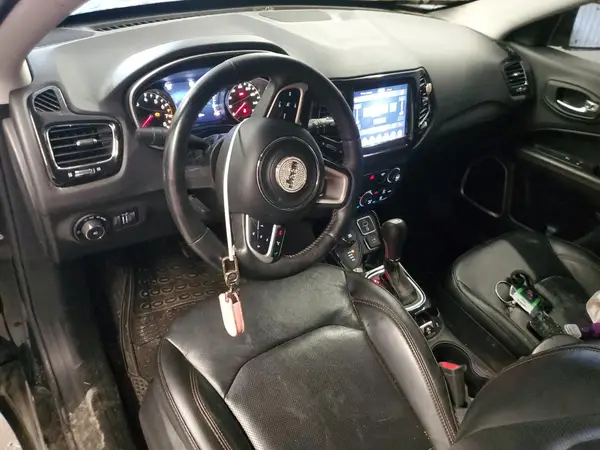 3C4NJDCB3JT326273 2018 JEEP COMPASS - Image 8