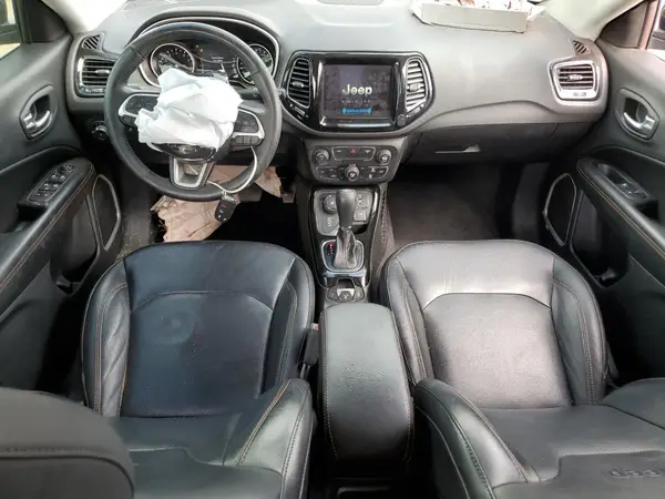 3C4NJDCB3JT329061 2018 JEEP COMPASS - Image 8