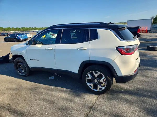 3C4NJDCB3JT329707 2018 JEEP COMPASS - Image 2