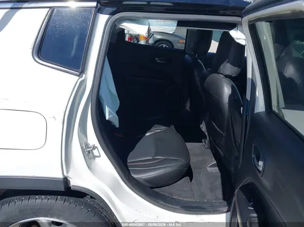 3C4NJDCB3JT354106 2018 JEEP COMPASS - Image 8