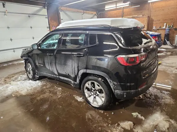 3C4NJDCB3JT354266 2018 JEEP COMPASS - Image 2