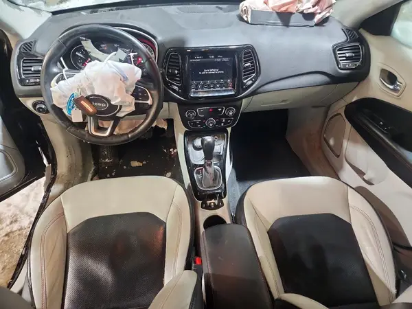 3C4NJDCB3JT354266 2018 JEEP COMPASS - Image 8
