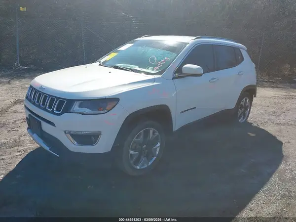 3C4NJDCB3JT362044 2018 JEEP COMPASS - Image 2