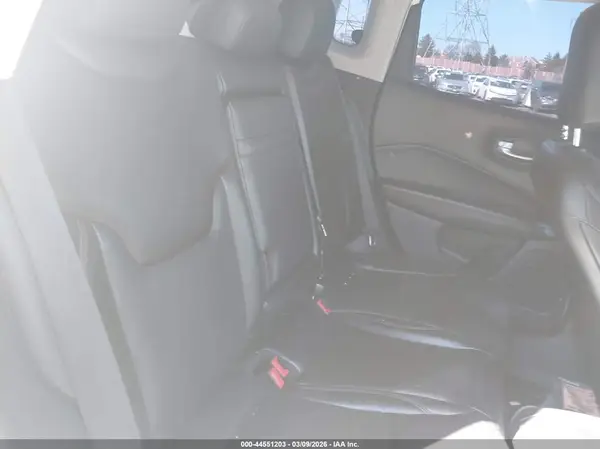 3C4NJDCB3JT362044 2018 JEEP COMPASS - Image 8
