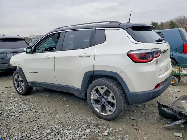 3C4NJDCB3JT400663 2018 JEEP COMPASS - Image 2