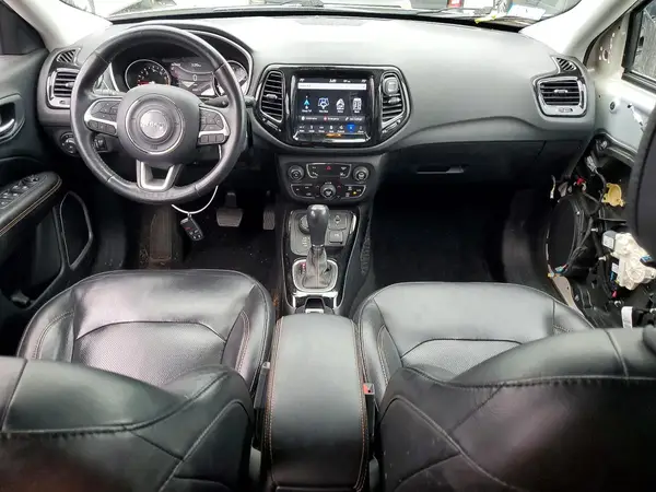 3C4NJDCB3JT400663 2018 JEEP COMPASS - Image 8