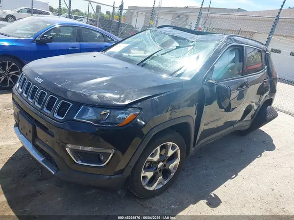 3C4NJDCB3JT401490 2018 JEEP COMPASS - Image 2