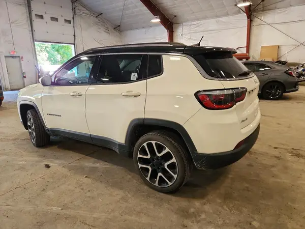 3C4NJDCB3JT408777 2018 JEEP COMPASS - Image 2