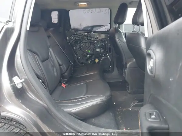 3C4NJDCB3JT414966 2018 JEEP COMPASS - Image 8