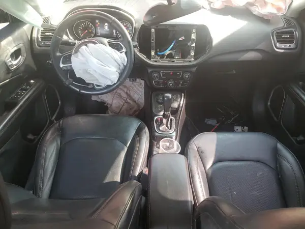 3C4NJDCB3JT418984 2018 JEEP COMPASS - Image 8