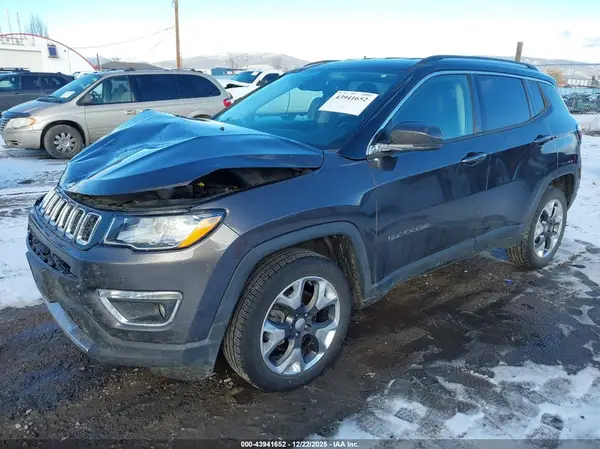 3C4NJDCB3JT433310 2018 JEEP COMPASS - Image 2