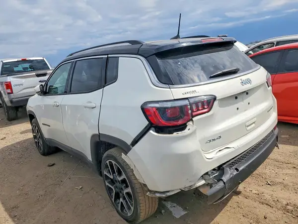 3C4NJDCB3JT454982 2018 JEEP COMPASS - Image 2