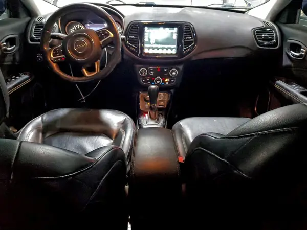 3C4NJDCB3JT467523 2018 JEEP COMPASS - Image 8