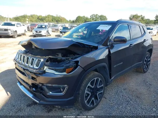 3C4NJDCB3KT601366 2019 JEEP COMPASS - Image 2