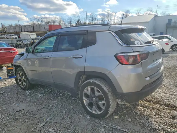3C4NJDCB3KT620175 2019 JEEP COMPASS - Image 2