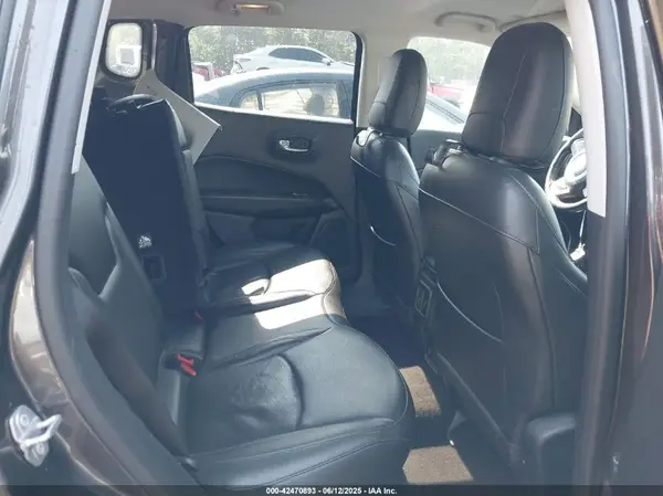 3C4NJDCB3KT624128 2019 JEEP COMPASS - Image 8