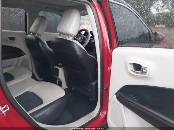 3C4NJDCB3KT638143 2019 JEEP COMPASS - Image 8