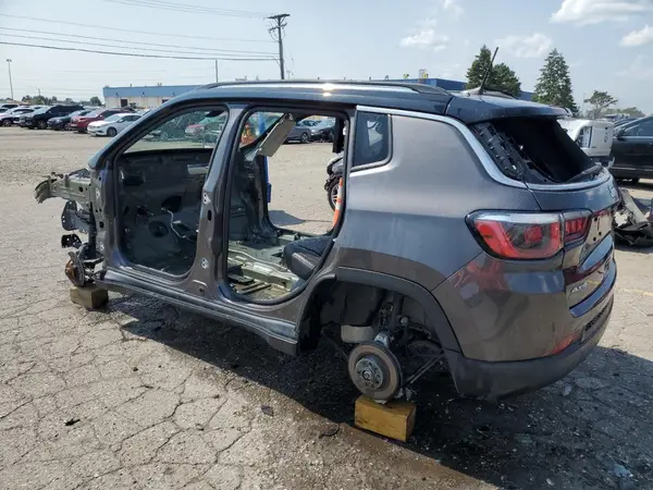3C4NJDCB3KT651085 2019 JEEP COMPASS - Image 2