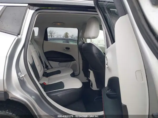 3C4NJDCB3KT673202 2019 JEEP COMPASS - Image 8