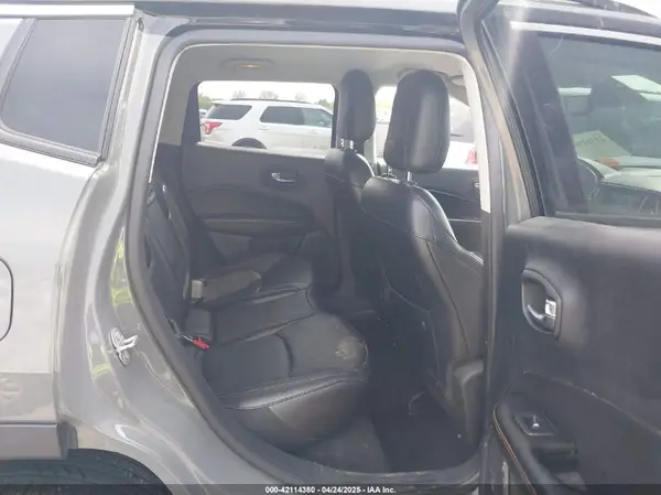 3C4NJDCB3KT734161 2019 JEEP COMPASS - Image 8