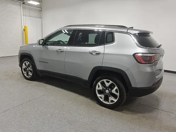 3C4NJDCB3KT791203 2019 JEEP COMPASS - Image 2